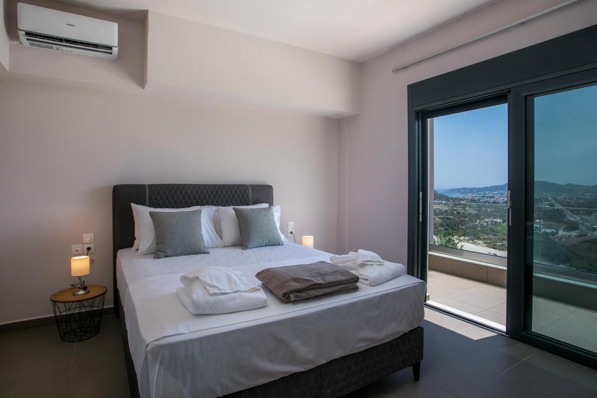 Aurora Villa *